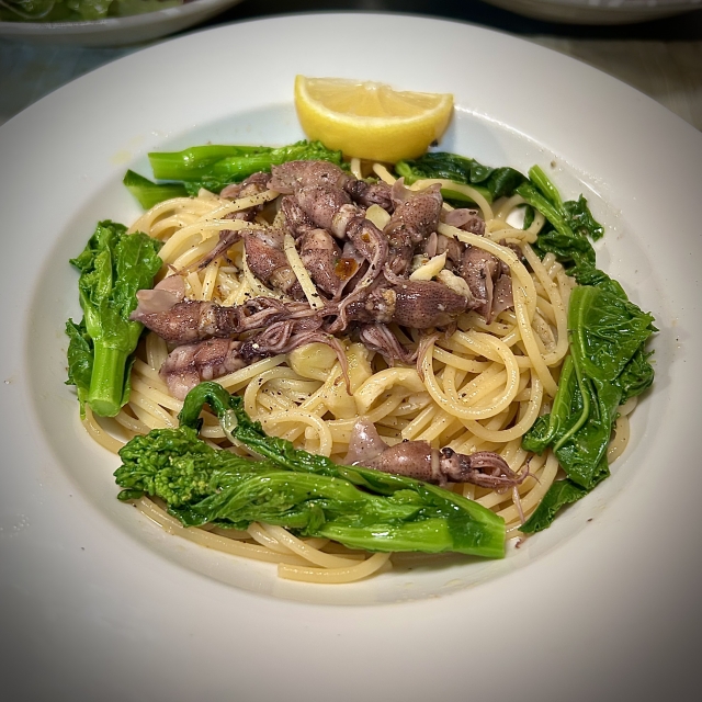 ホタルイカと菜の花のペペロンチーノ